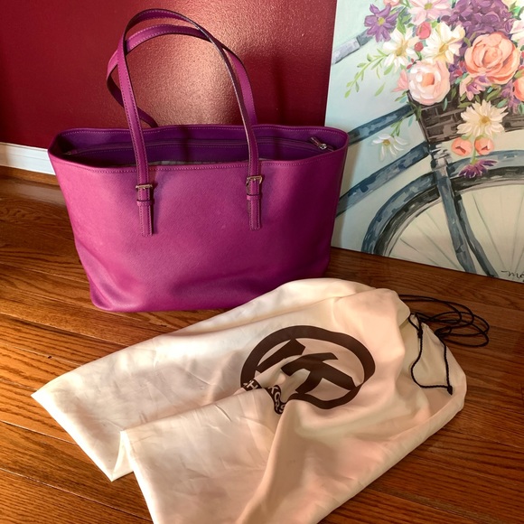 🚨Sold🚨Michael Kors Jet Set Large tote. EUC! - Picture 9 of 16